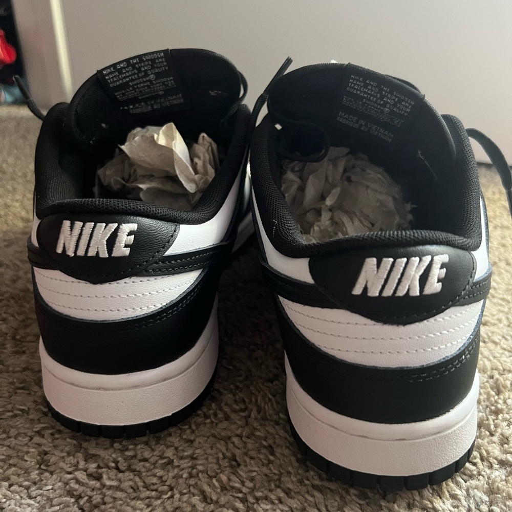 Panda Dunks , Never Worn. - image 2